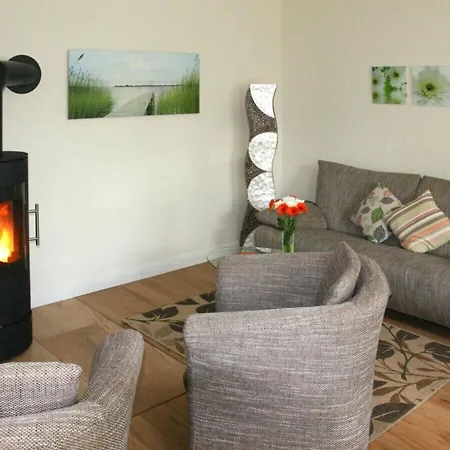 With 2 Bedrooms Uelvesbull